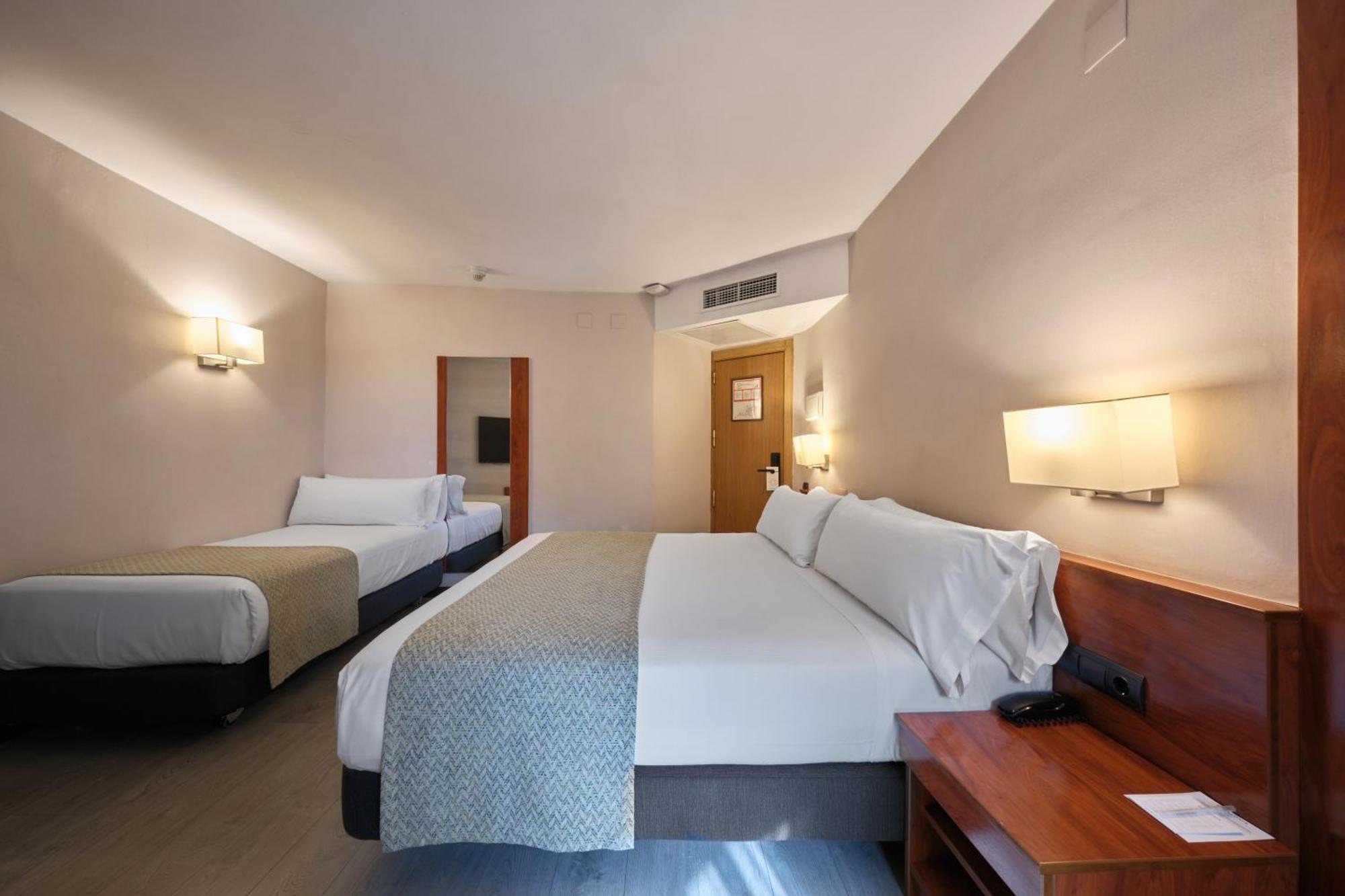 Catalonia Park Putxet Hotel Barcelona Bagian luar foto