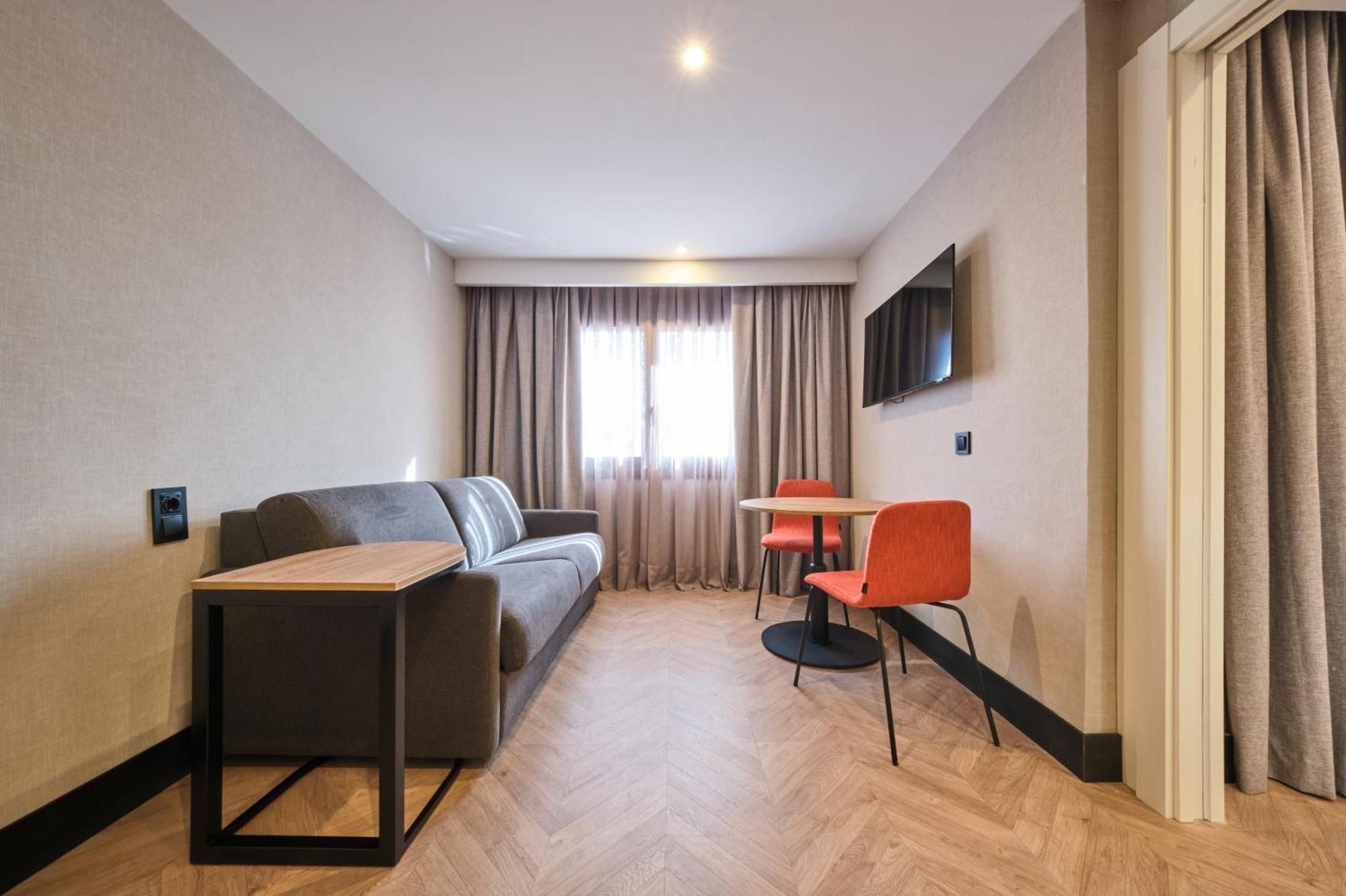 Catalonia Park Putxet Hotel Barcelona Bagian luar foto