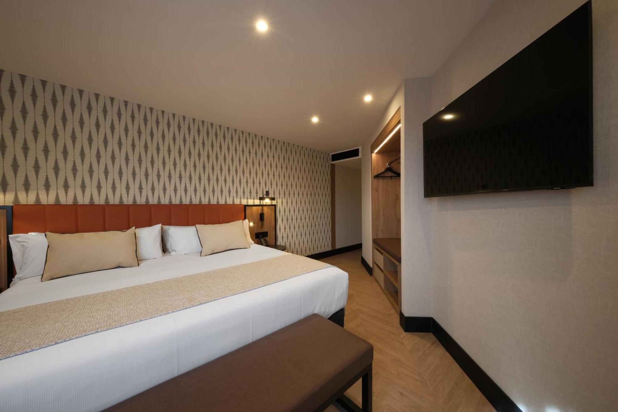 Catalonia Park Putxet Hotel Barcelona Bagian luar foto