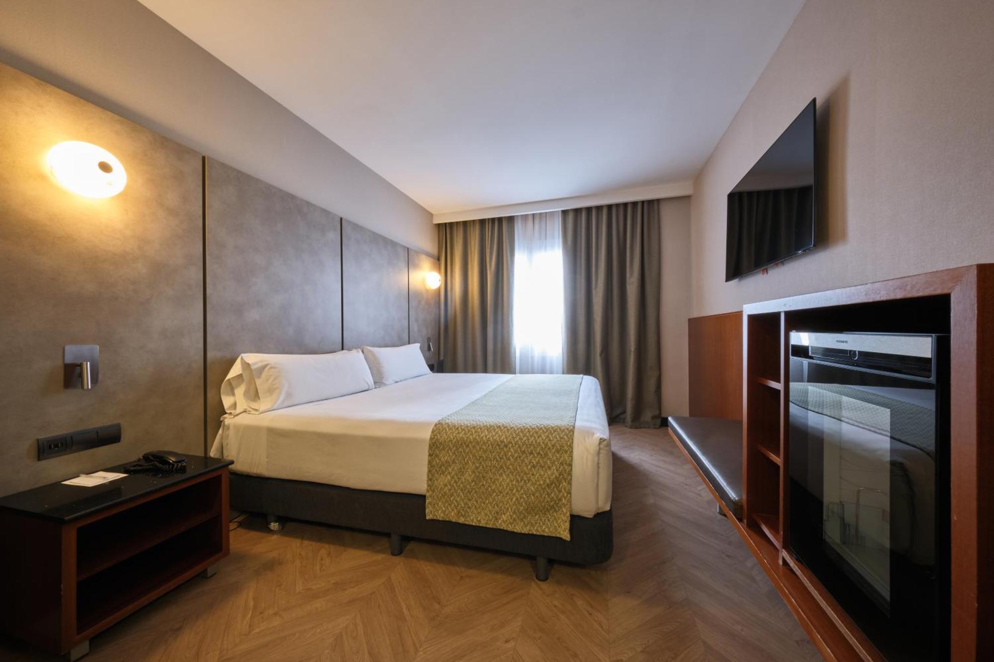 Catalonia Park Putxet Hotel Barcelona Bagian luar foto