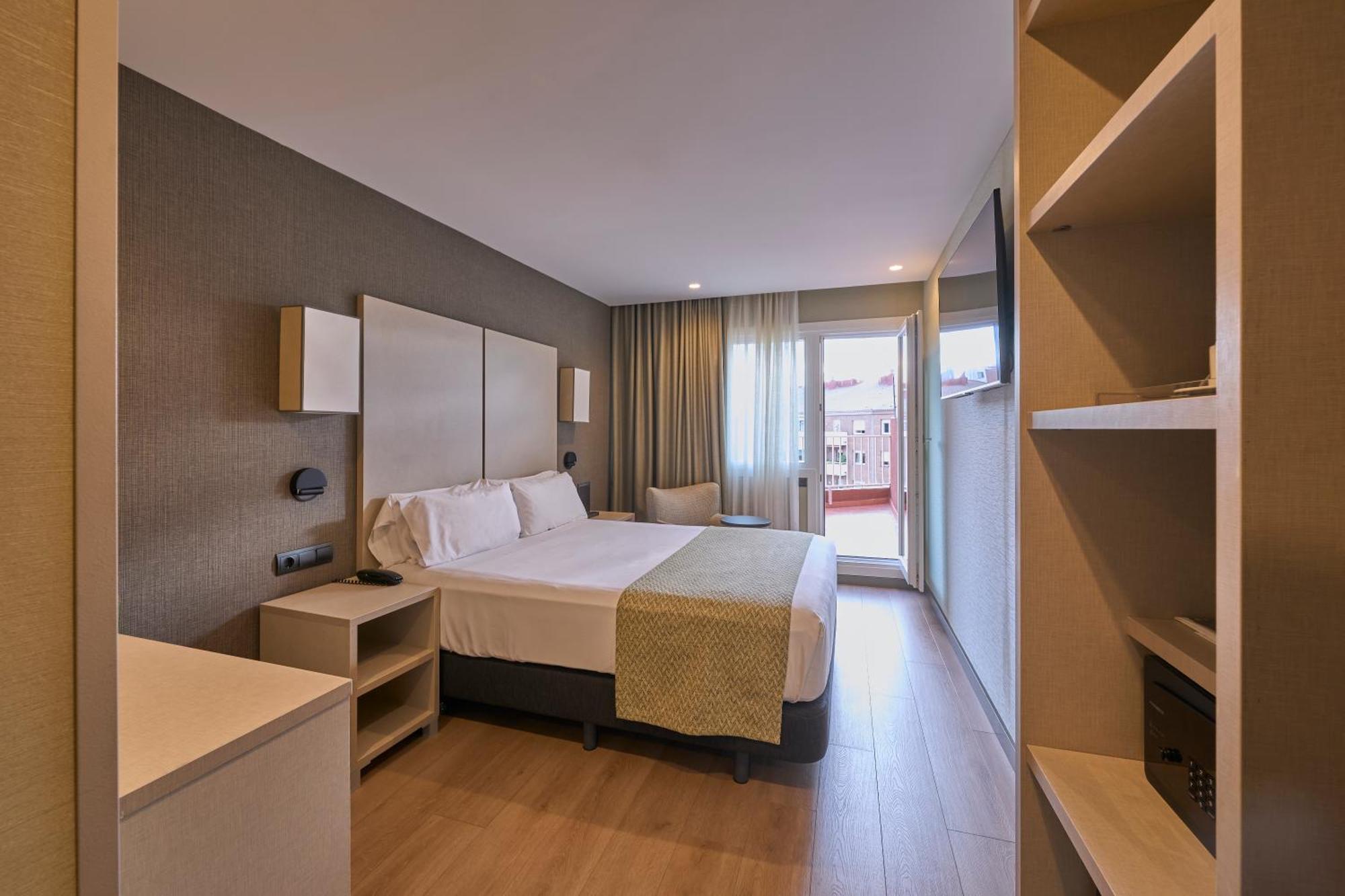 Catalonia Park Putxet Hotel Barcelona Bagian luar foto