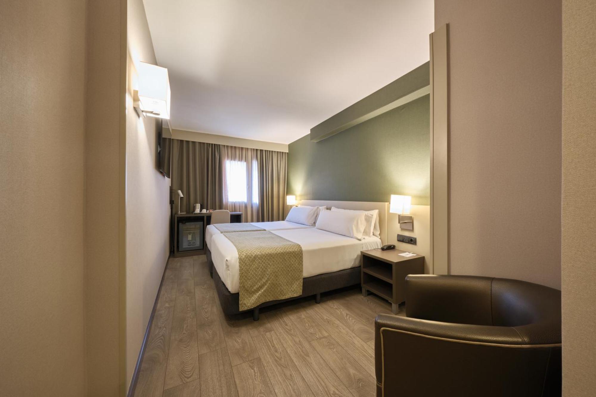 Catalonia Park Putxet Hotel Barcelona Bagian luar foto